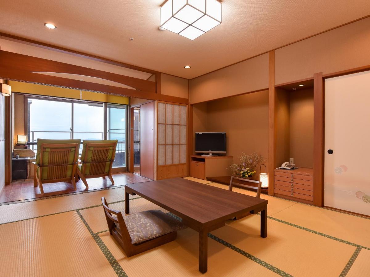 Hotel Sanrakuso Shirahama Bagian luar foto