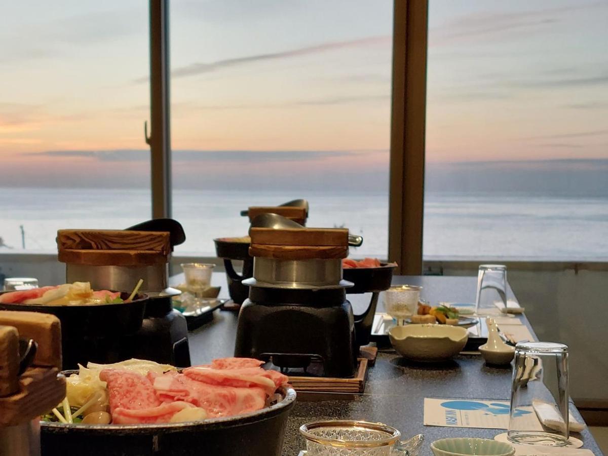 Hotel Sanrakuso Shirahama Bagian luar foto