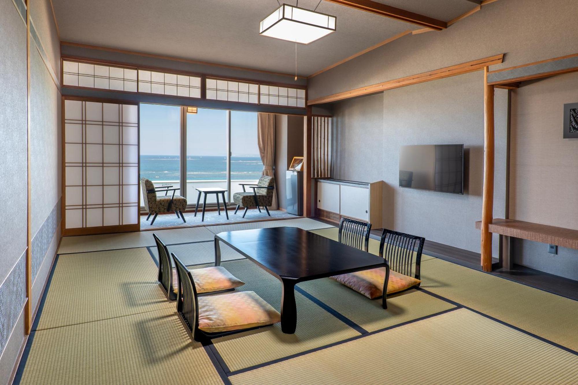 Hotel Sanrakuso Shirahama Ruang foto