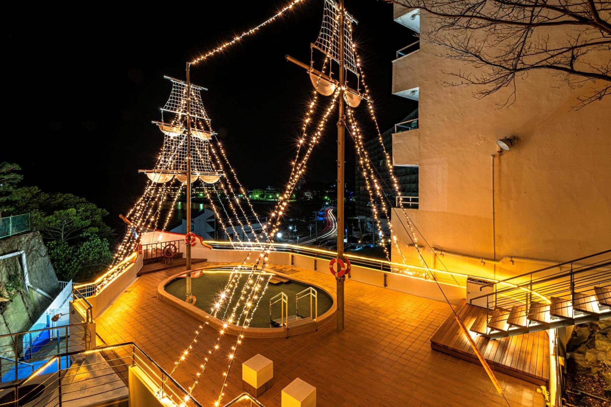 Hotel Sanrakuso Shirahama Bagian luar foto