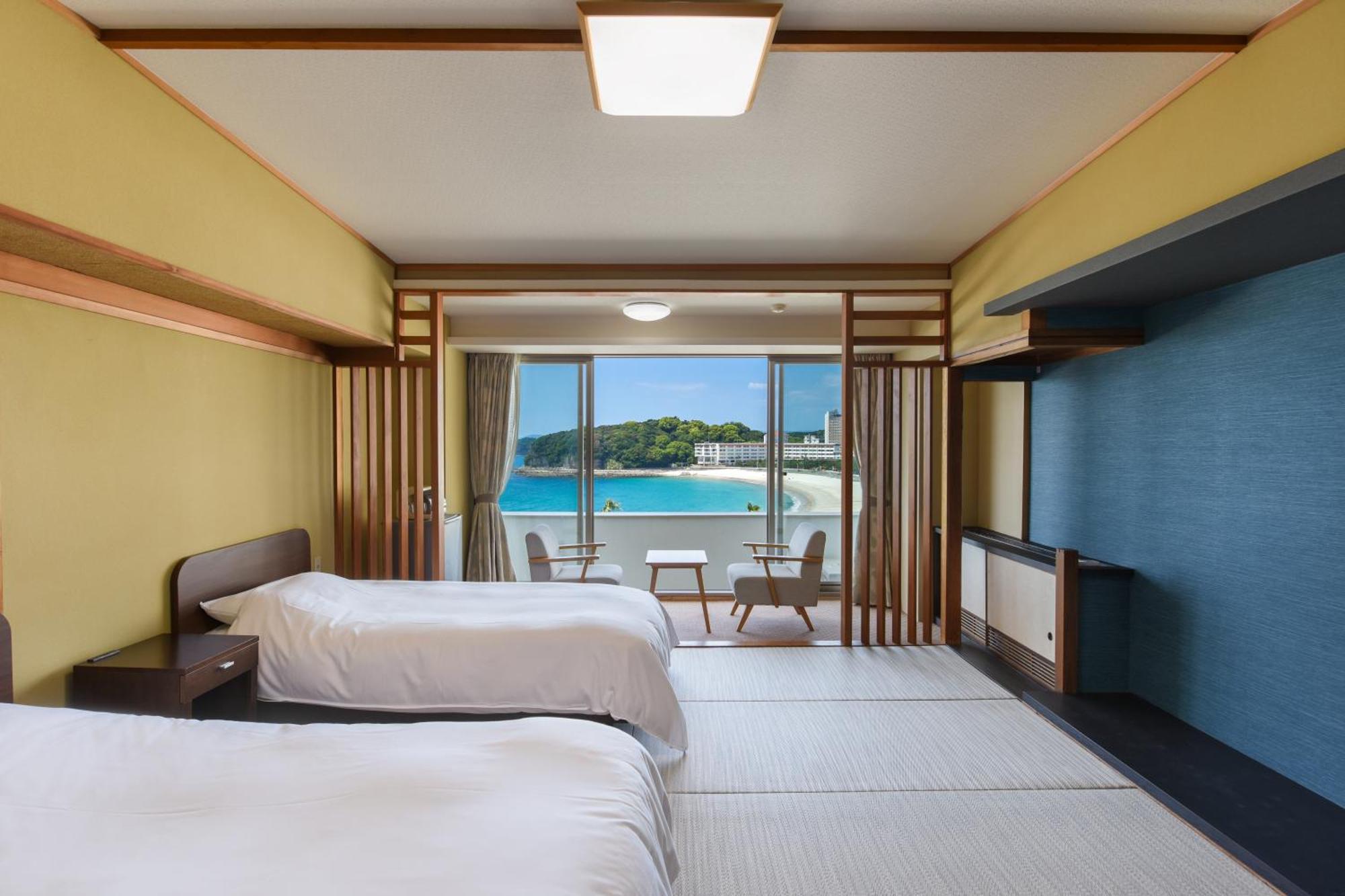 Hotel Sanrakuso Shirahama Bagian luar foto